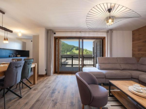 Appartement Familial au Centre de Courchevel Moriond avec Parking et Balcon - FR-1-563-156